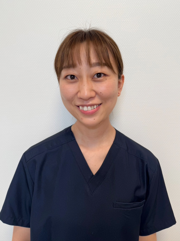 中浦 夏希 歯科医師